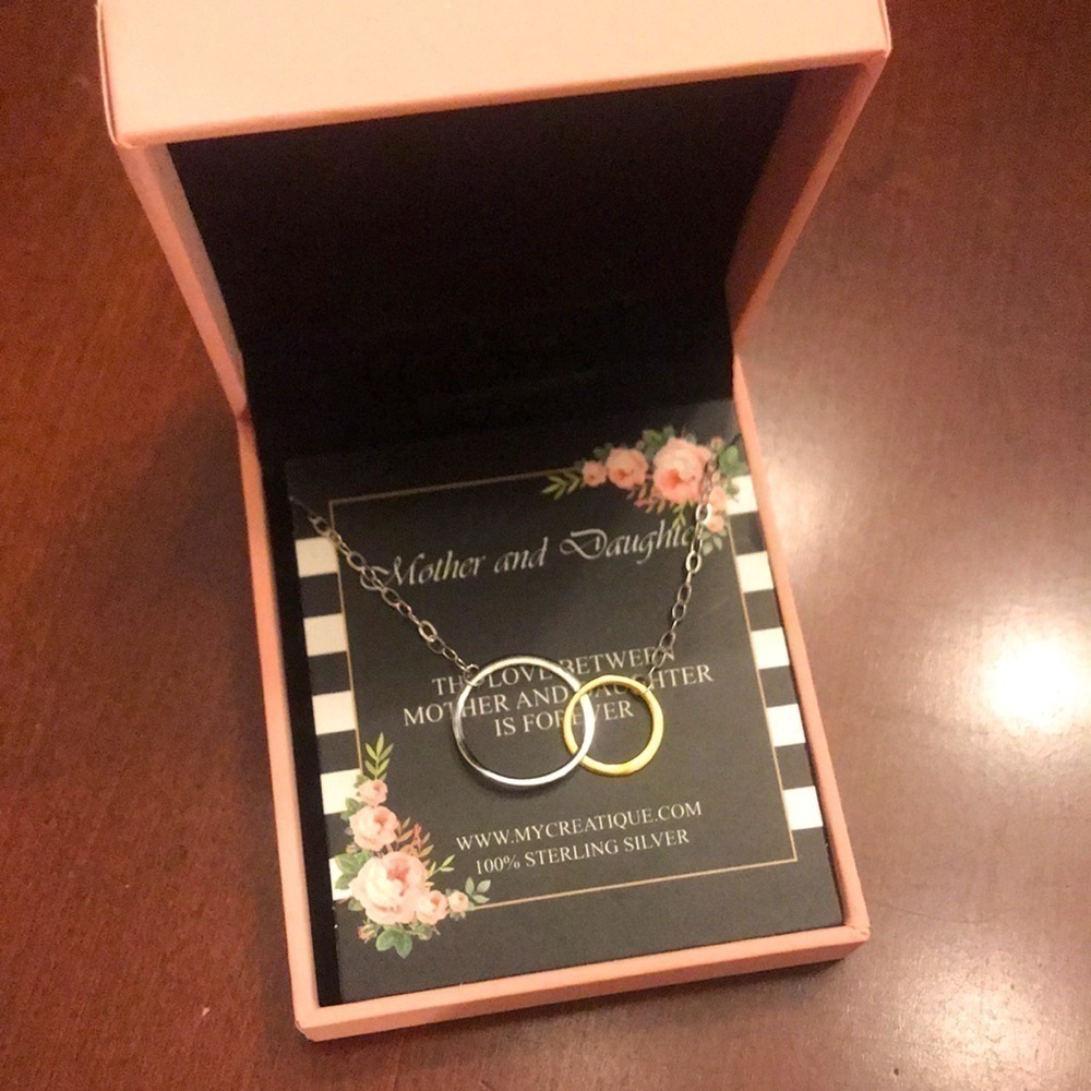 Brand New Sterling Silver Mother/Daughter Necklace
